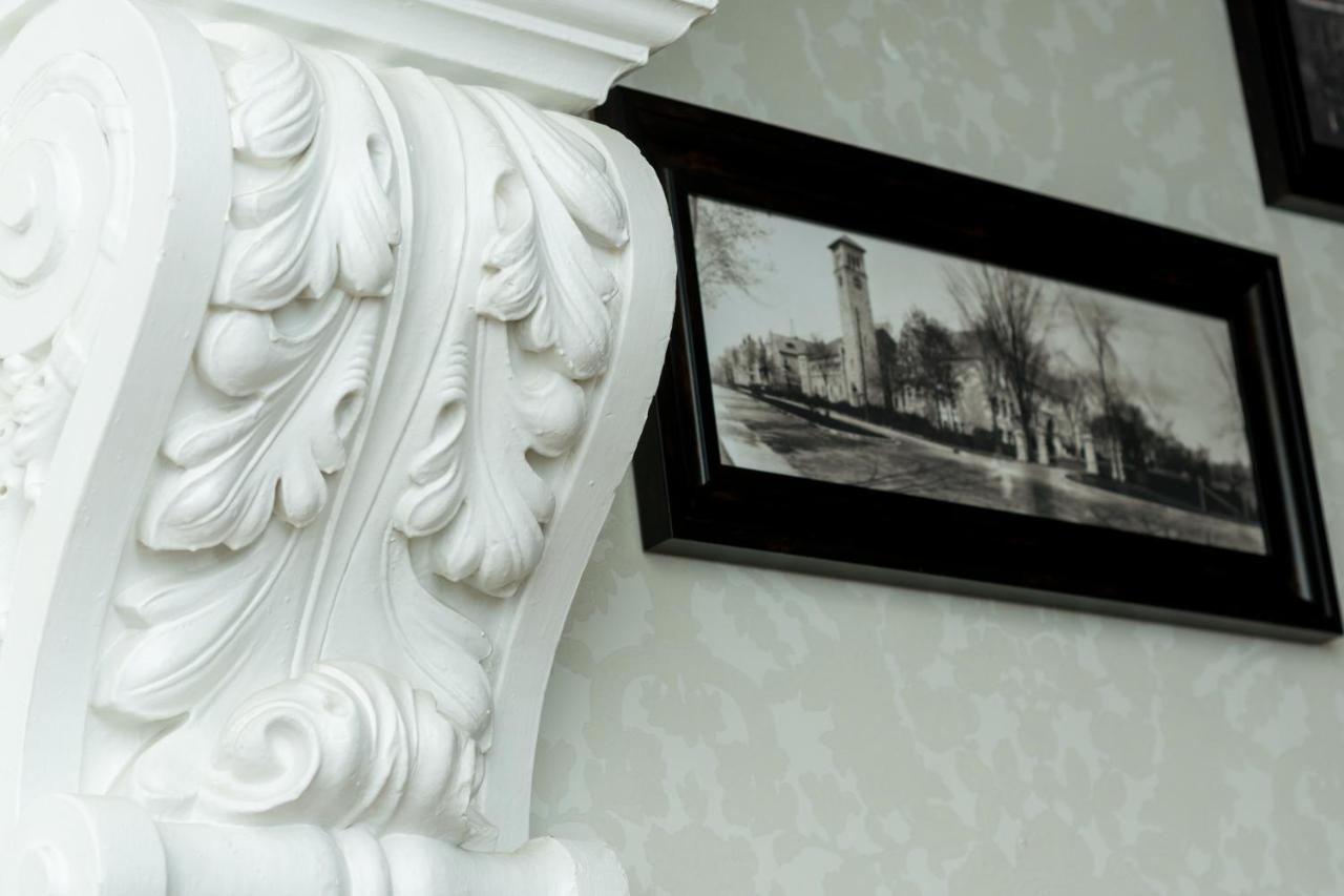 The Secret Garden Inn Кингстън Екстериор снимка