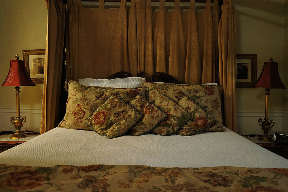 The Secret Garden Inn Кингстън Екстериор снимка